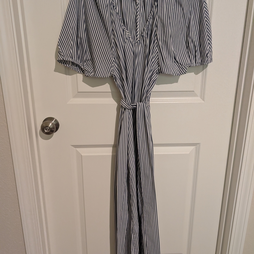 V-neck Maxi Dress